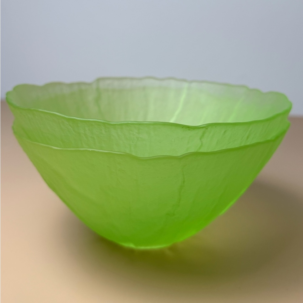vintage frosted green glass cabbage ware salad bowl 2pcs set - Picture 5 of 8